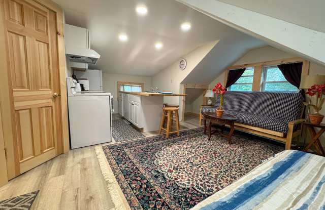 9 Johnson Ln - 9 Johnson Lane, Rutland County, VT 05730