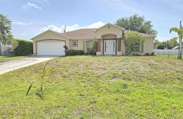 630 NW 17th Ave photos photos