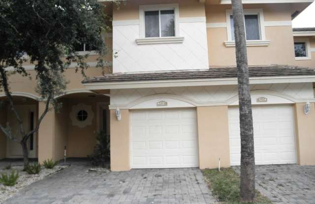 Coventry Townhomes - 4381 Cotswold Hills Drive, Palm Beach County, FL 33461