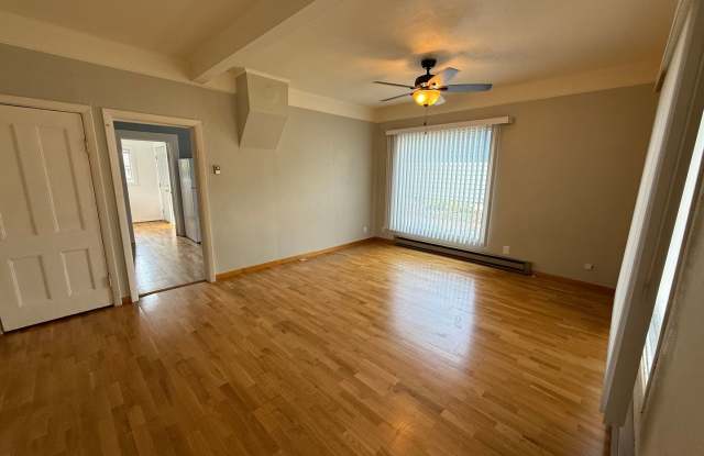 Charming 3-Bedroom Home with Fenced Yard in Camas! Gallery 3