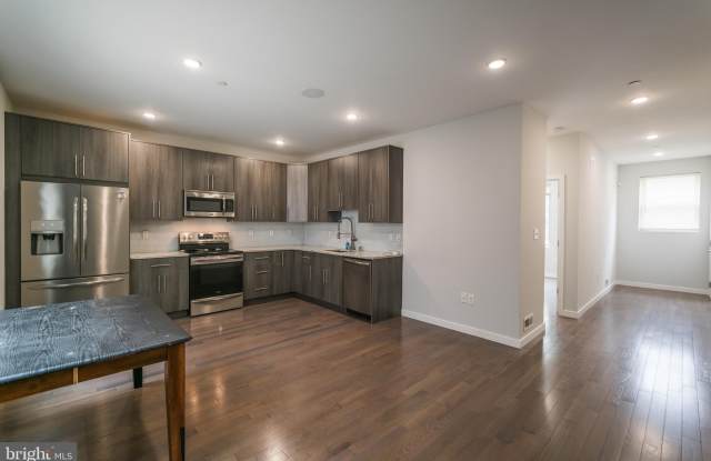 1524 N 8TH Street unit: 2 photos photos