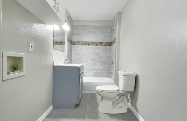 49 N Xanthus Ave Gallery 2