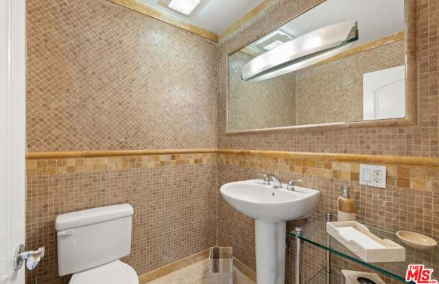 6416 West 83rd Street photos photos
