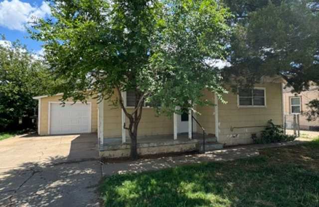 Cute 3 bedroom off in Gables Area! Gallery 4