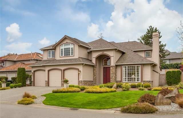 Exceptional 3 Bed, 2.5 bath in Sammamish with Den photos photos