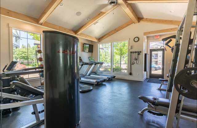 Silverplace Apartment Homes Gallery 2