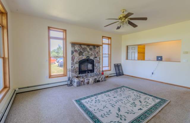 Empire Hilltop Retreat Gallery 3