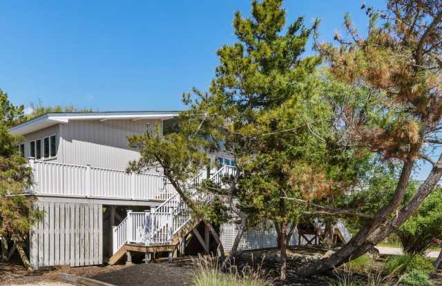 423 Dune Road Gallery 2