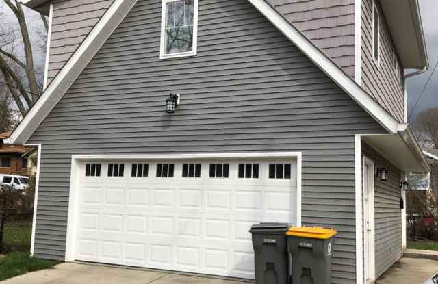 714 S Henderson - 714 South Henderson Street, Bloomington, IN 47401