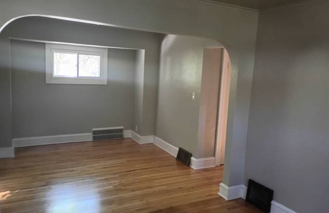 5005 N 56th St 2 bed 1 bath House Gallery 4