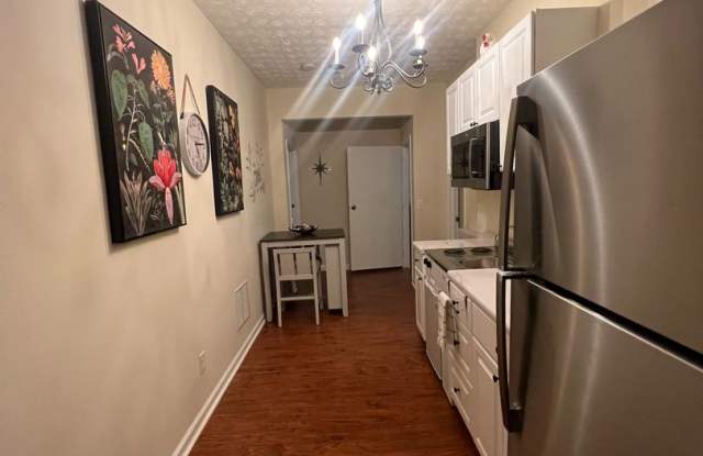 Private 1 Bedroom Unit in Sugar Hill Gallery 3