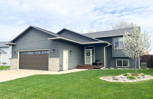 Spacious  Stylish Home in a Prime Location! photos photos