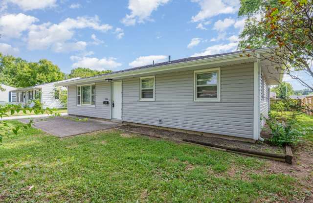 Stunning 3 Bed 1 Bath Ranch Home Gallery 4