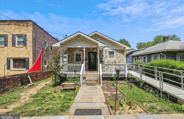 4216 CLAY STREET NE photos photos