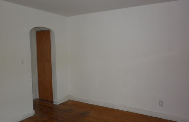 1708 LANG PLACE NE Gallery 4