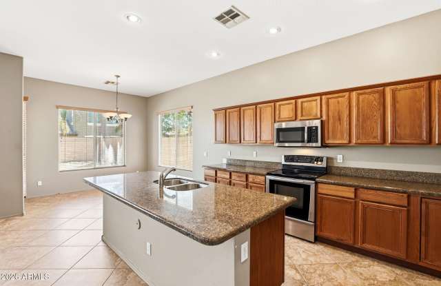18185 W RIMROCK Street Gallery 2