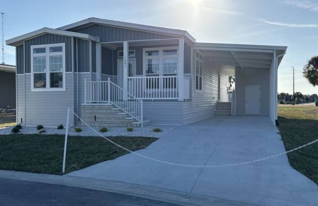1001 Davy Jones Drive Gallery 1