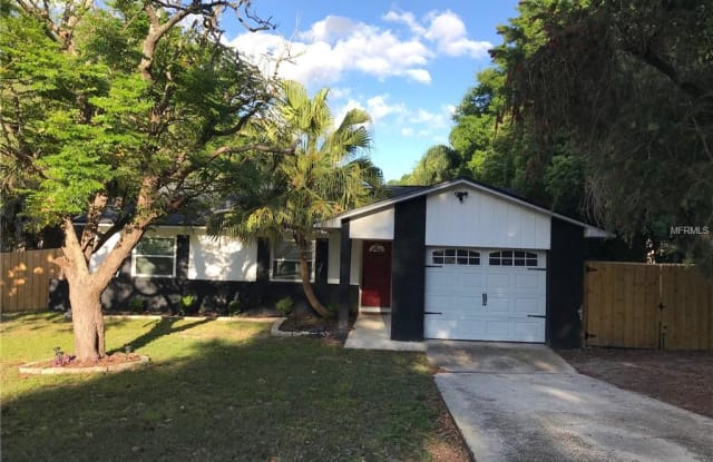 251 EDGEWOOD DRIVE - 251 Edgewood Drive, Clermont, FL 34711