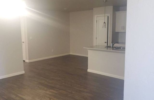 4916 Avion Court Gallery 3