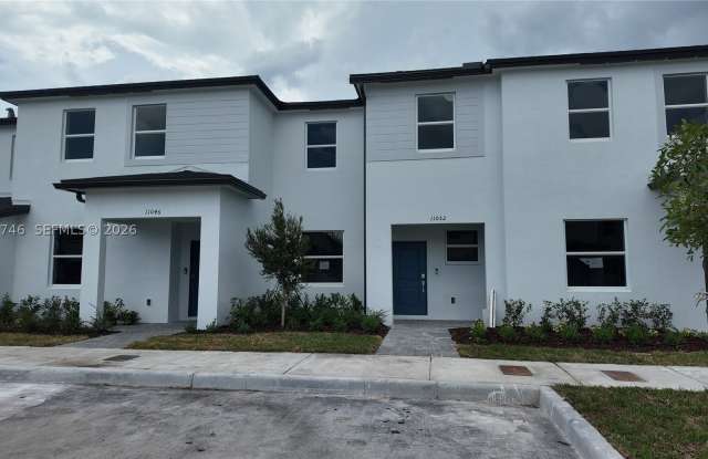 11052 SW 230 TERR Gallery 1