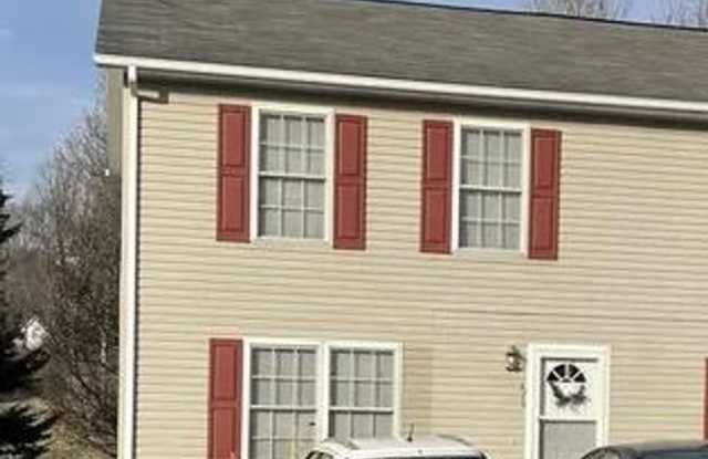 Charming 3 bedroom in Christiansburg, VA. photos photos