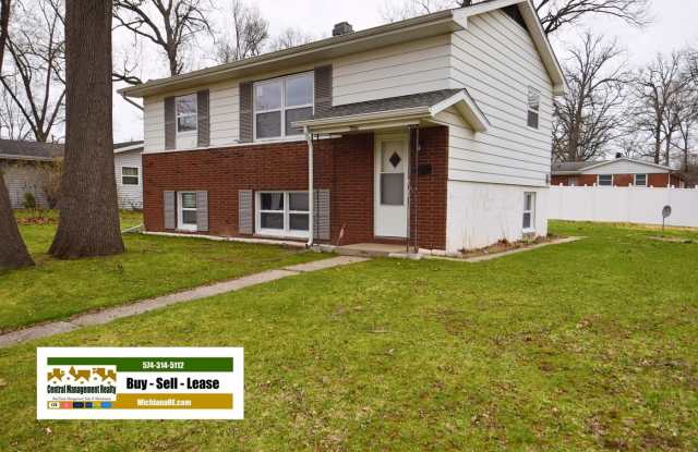 Remodeled 4 bedroom 2 bath home near Near Notre Dame photos photos