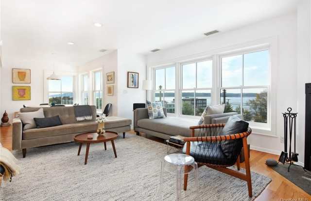 27 N Buckhout Street unit: 2 - 27 North Buckhout Street, Irvington, NY 10533