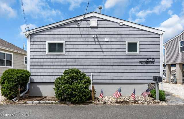 208 Mallard Lane photos photos