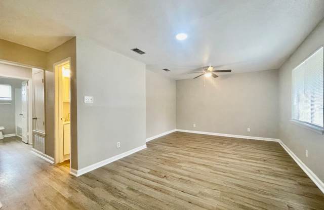205 S Mitchell St photos photos