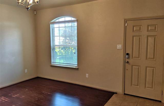13923 Long Meadow Ln Gallery 2