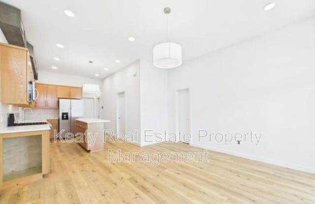 1120S Washington Street - Unit 101 Gallery 4