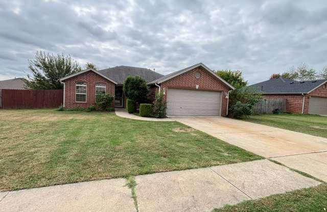 MOVE-IN SPECIAL: $500 OFF! Tour Today! Clabber Creek Subdivision!! Worry Free Lawn maintenance!! Gallery 3