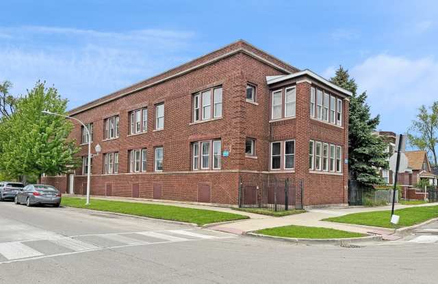 1840 W 65th Street Gallery 1