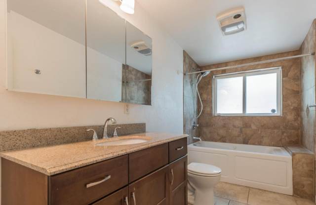 Available for a 10 month lease!! 4 bed, 2 bath less than a mile to campus! Pre-leasing for August 2026! Gallery 4