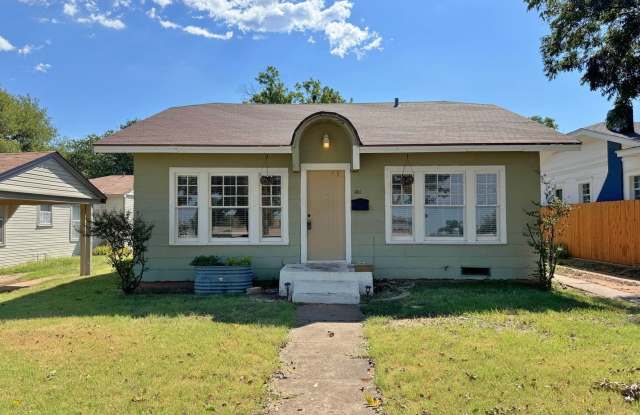Historic 2 Bed, 1 Bath Home in Floral Heights West! Gallery 1
