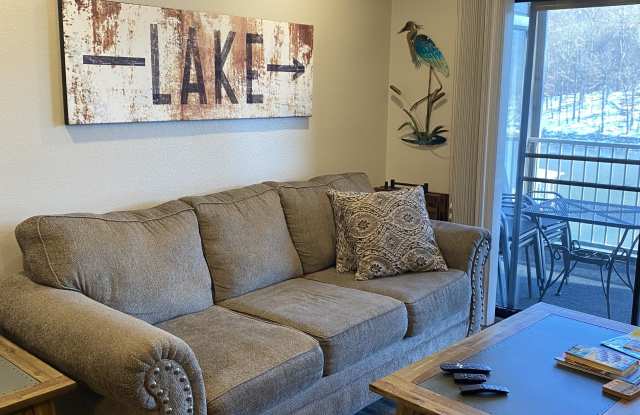 611 Lazy Days Road Gallery 2