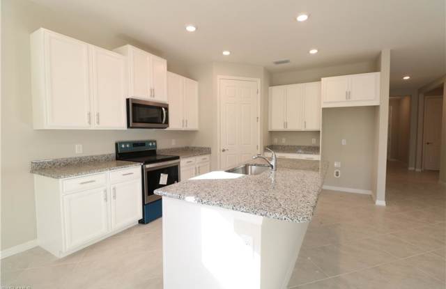 8031 Venetian Pointe Drive Gallery 2