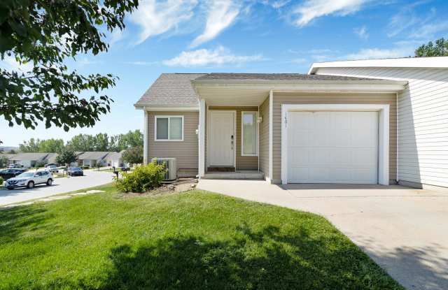 1401 Sundance Dr photos photos