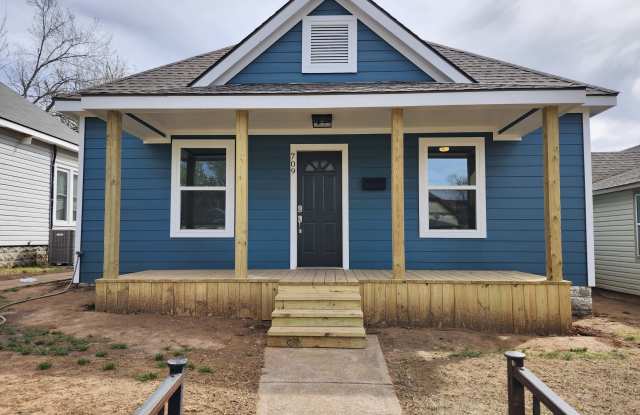 709 East Harrison Avenue - 709 East Harrison Avenue, Guthrie, OK 73044