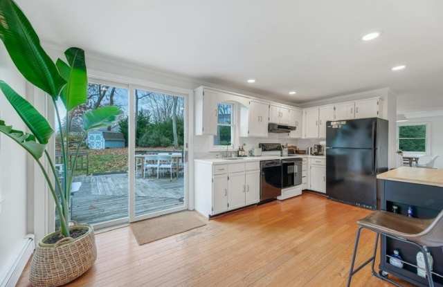 480 N Bayview Road Gallery 3