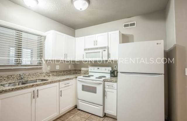 884 E 700 N photos photos
