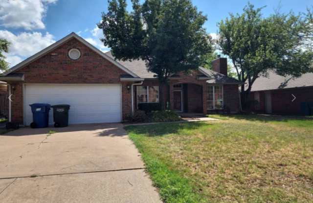 Edmond Rental - 320 Copperfield Drive, Edmond, OK 73003 Edmond Rental - 320 Copperfield Drive, Edmond, OK 73003