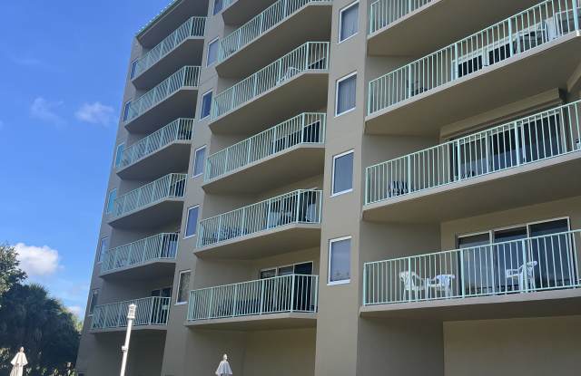4 Oceans W Blvd photos photos