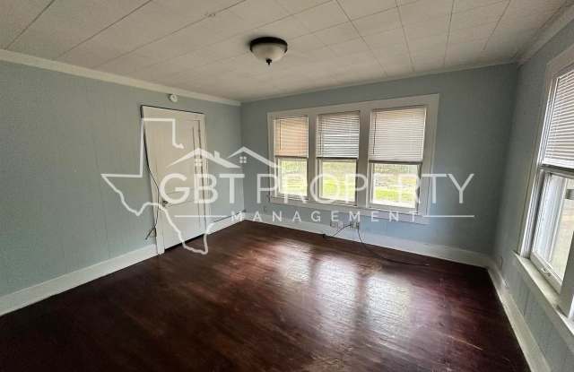 2 Bedroom 1 Bath Home for Rent!! Gallery 4