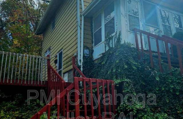 571 Bertha Ave Gallery 2