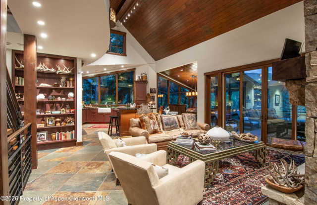 4076 Lower River Road Gallery 3