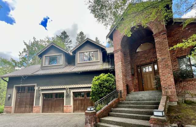 Luxury Estate Retreat in the Heart of Sammamish Gallery 3