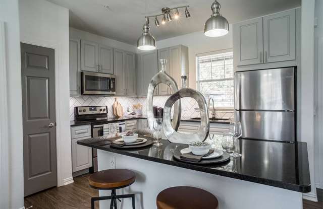 Attiva Pearland Active Living by Cortland - Senior Housing Gallery 3