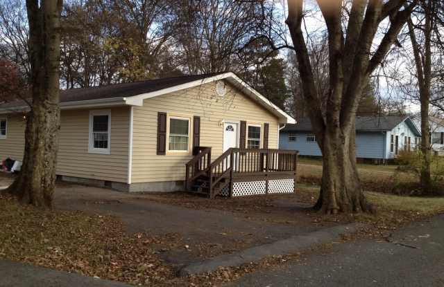 MARYVILLE CITY HOME FOR RENT! - 610 Martin Street, Maryville, TN 37804