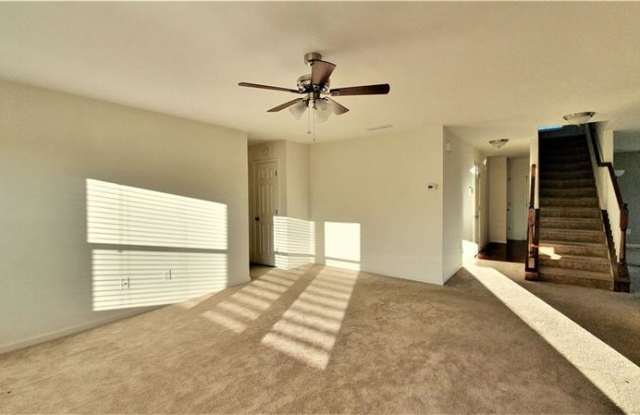1595 Hollow Brook Court Gallery 3